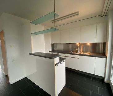 Geräumige Familienwohnung mit eigenem Waschturm - Photo 1