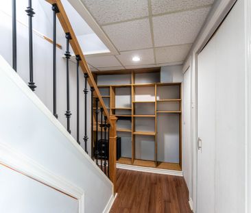 For Lease - 25 Hun Crescent, Toronto, Ontario - Photo 6