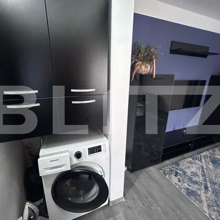 Apartament cu 2 camere, semi-decomandat, zona Craiovita Noua - Fotografie 1