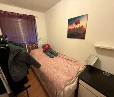 2 bedroom semi-detached house to rent - Photo 6