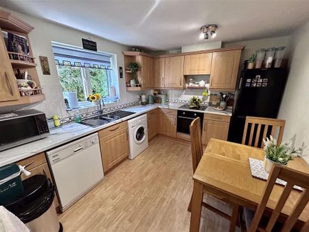 2 bedroom apartment to rent - Photo 5