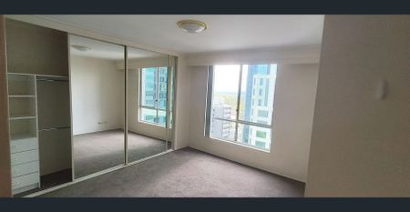 "2 Bedroom Unit With Lock Up Garage In The Bentleigh" - Photo 3