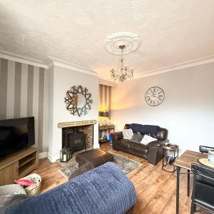 2 bedroom terraced house to rent - Photo 2