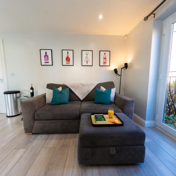 1 bedroom serviced apartment to rent - Photo 1
