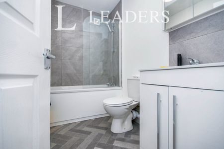 2 bedroom apartment to rent Clarence Park Road, Pokesdown, Bournemouth, BH7 - Photo 5