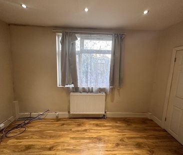 2 Bed Maisonette, Lancelot Road, HA0 - Photo 5