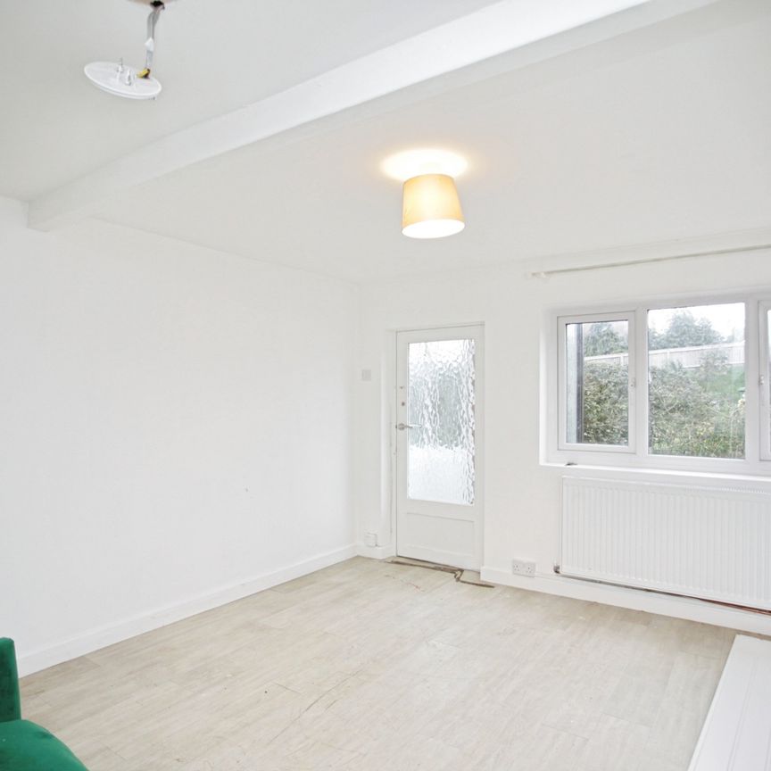 The Green, Rugby, Long Lawford - Photo 1