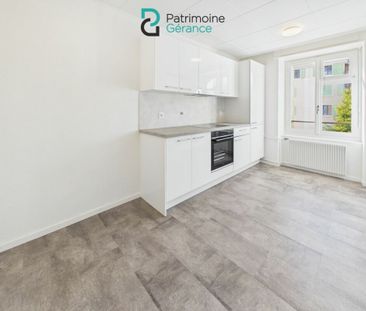 APPARTEMENT DE 4.0 PIÈCES RÉNOVÉ, LUMINEUX ET PROCHE DES COMMODITÉS - Photo 2