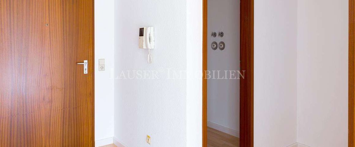 Helle 4-Zimmer-Wohnung mit Balkon in S-Hoffeld - Foto 1