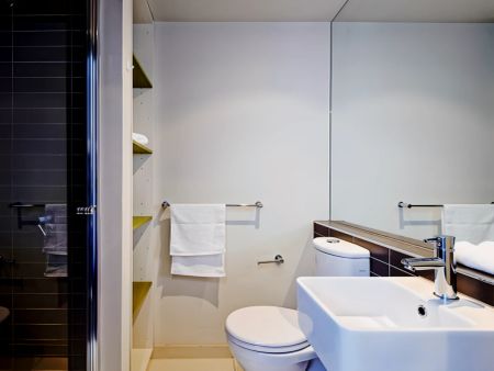 Studio Deluxe with air con - Photo 4