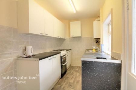 2 bedroom terraced house to rent - Photo 5