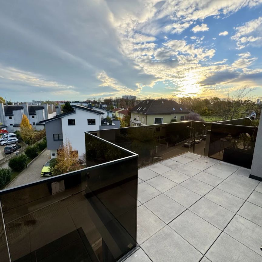Monthly Rental! Luxury Living! Penthouse! Skyline+Kahlenberg View! Terrasse! Garage! - Photo 1