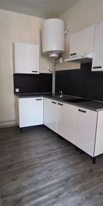 Studio à louer CIVRAY - Photo 3