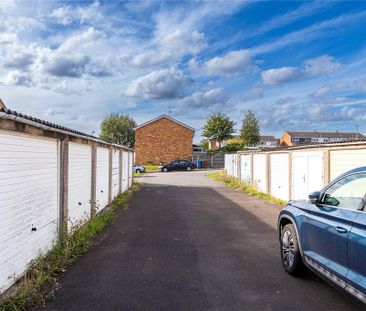 3 bedroom end of terrace house to rent - Photo 2