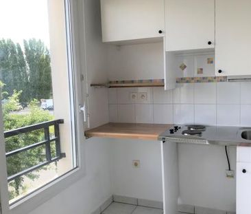 Location Appartement 1 pièce 25m² - Photo 3