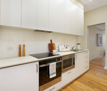 Newly Renovated Terrance House - Photo 6