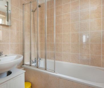 3 Bed Semi-Detached House, Royal Crescent Mews, BN2 - Photo 1