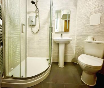 2 bedroom end of terrace house to rent - Photo 6