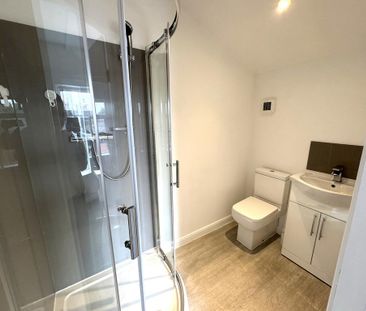 1 bedroom house of multiple occupation to rent - Photo 6