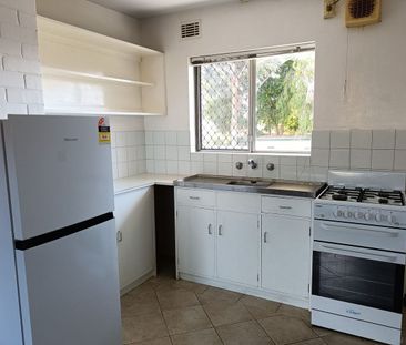Furnished Lovely & Bright 1x1x1 Apartment on 245 Cambridge St, Wemb... - Photo 3