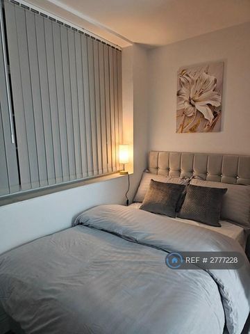 1 bedroom in a house share to rent - Photo 5