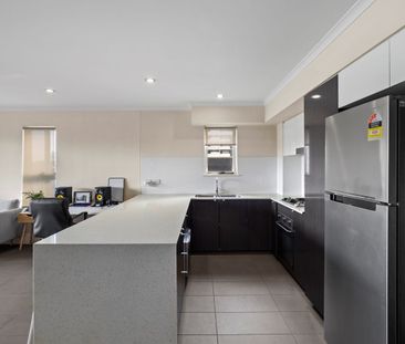 Generous Balcony and Spacious Apartment - Photo 3