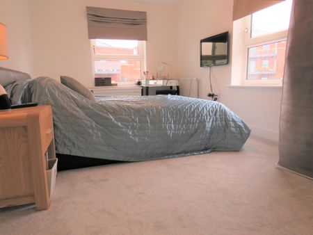 Bridge Road East, Welwyn Garden City - Photo 3