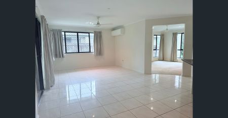 Spacious 4-Bedroom Home in West Gladstone - Photo 3