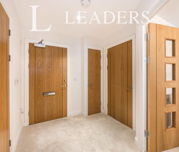 1 bedroom flat to rent South Parade, Southsea - Photo 1