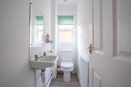 Millers Terrace, Shrubbery Road, Gravesend, Kent, DA12 - Photo 2