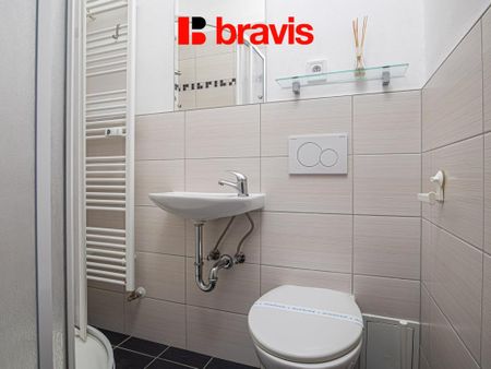 Pronájem bytu 1+kk 24 m2 - Fotografie 4