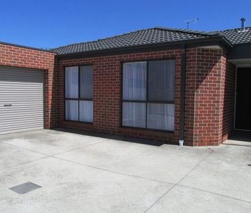 Cozy family home! - Photo 4