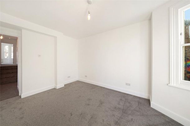 3 bedroom flat to rent - Photo 1