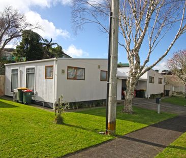 1/4 Kenmore Street, Westown - Photo 2