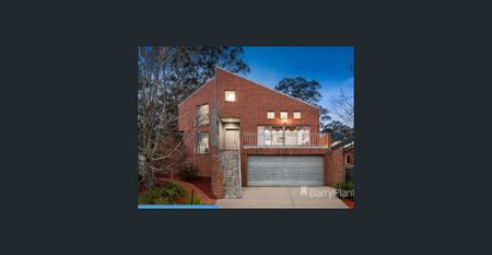 5 BEDROOMS 4 BATHROOMS, DOUBLE GARAGE AND WORKSHOP - Photo 3