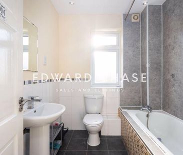 4 bedroom terraced house to rent - Photo 6