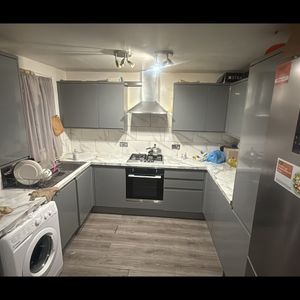 Room in a Shared House, Pickwick Close, TW4 - Photo 2