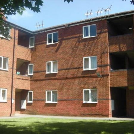 1 Bed Flat, May Court, NG5 - Photo 2