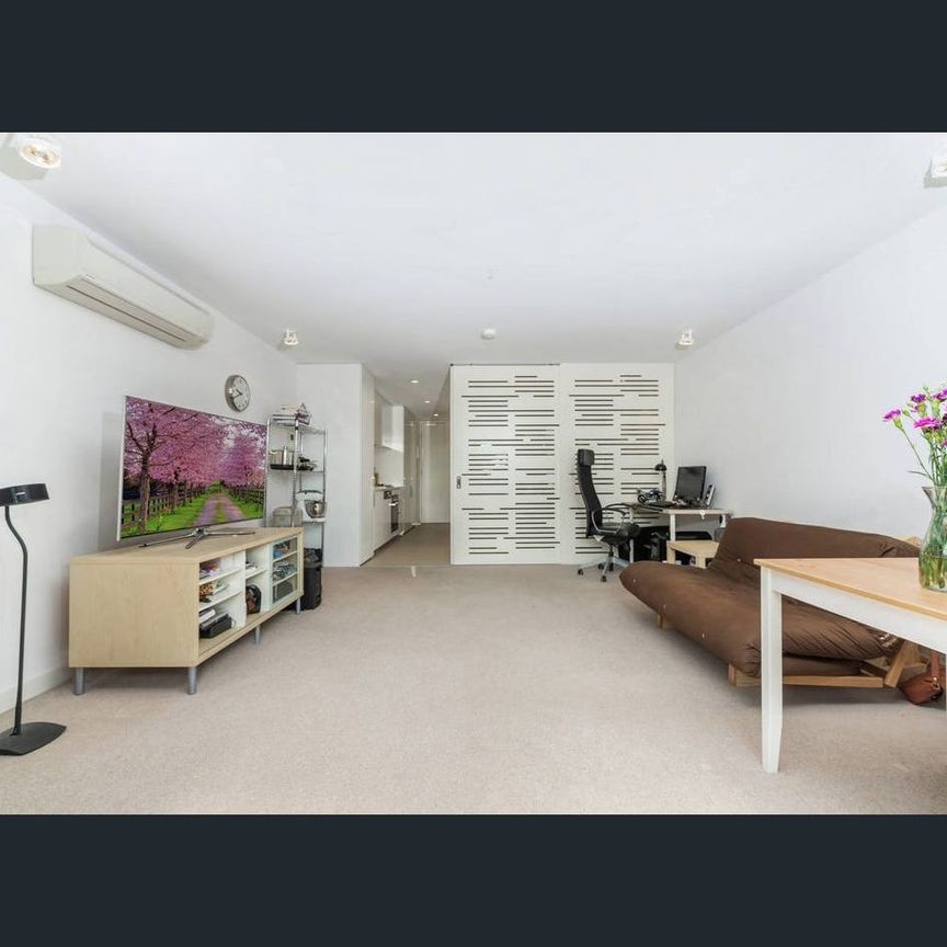 Premium Living in Malvern Hill - Photo 1