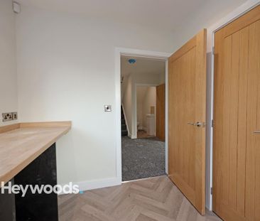 4 bedroom detached house to rent - Photo 5