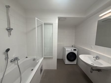 Ruhige 3 - Zimmer - Dachgeschosswohnung mit Terrasse I ab sofort - Foto 5