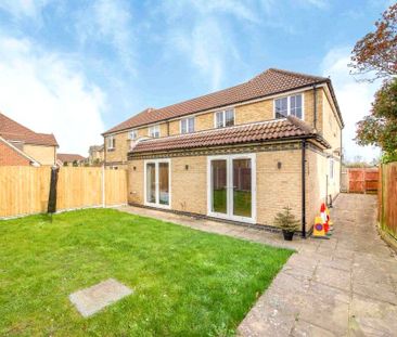 Nightingale Shott, Egham, Surrey, TW20 9SX - Photo 6