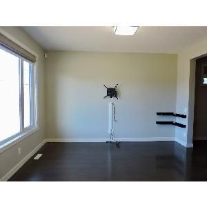 Secord 4 Bed 3.5 Bath House for Rent Edmonton - Photo 2