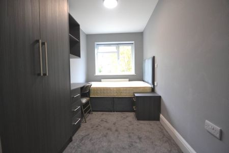 Price £5,425 pcm - Available 01/07/2026 - Furnished - Photo 3