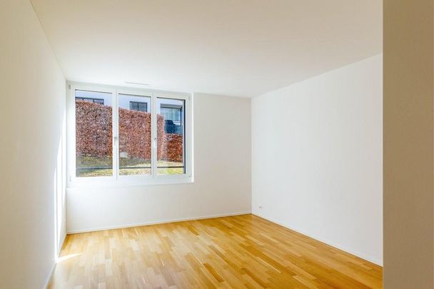 Moderne Wohnung mit Gratis Einstellplatz - befristet bis 31.03.2027 - Photo 1