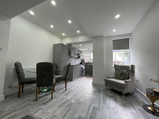 3 bedroom terraced house to rent - Photo 1