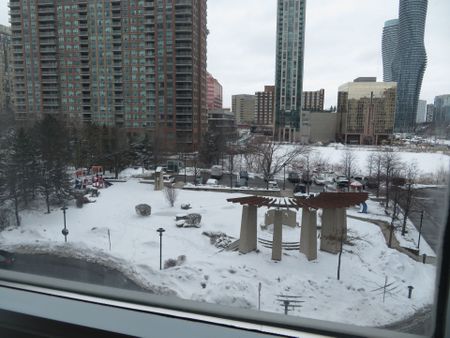 For Lease - 33 Elm Drive Unit# 406, Mississauga, Ontario - Photo 5