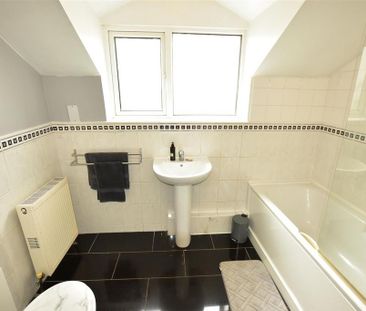 2 bedroom maisonette to rent - Photo 4