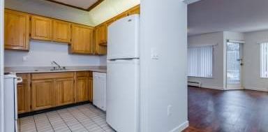 HUGE 1BR AVAILABLE NOW (FALSE CREEK ) - Photo 2