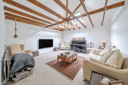 4 bedroom detached house to rent - Photo 3